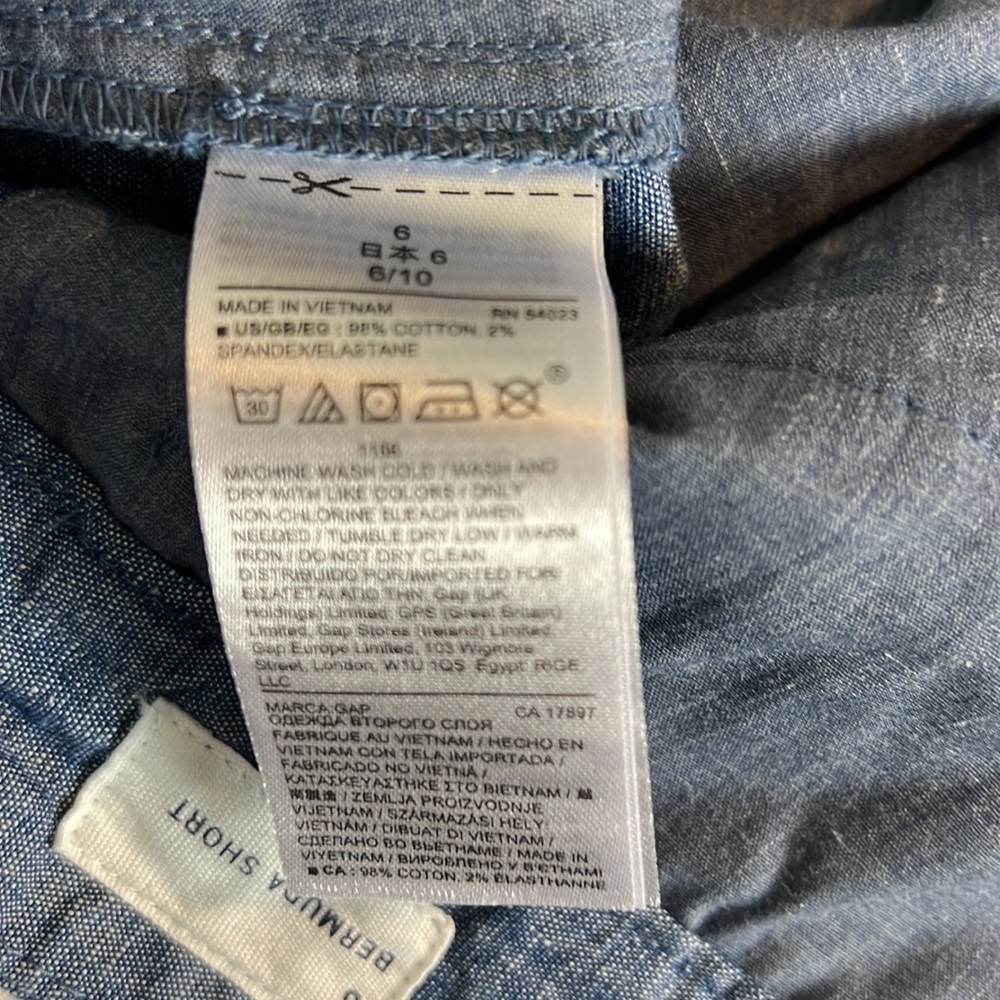 GAP Blue Women's Bermuda Shorts - Picture 4 of 7